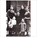 Rena, Danka, Mama with Zosia and her children Herschel and Ester